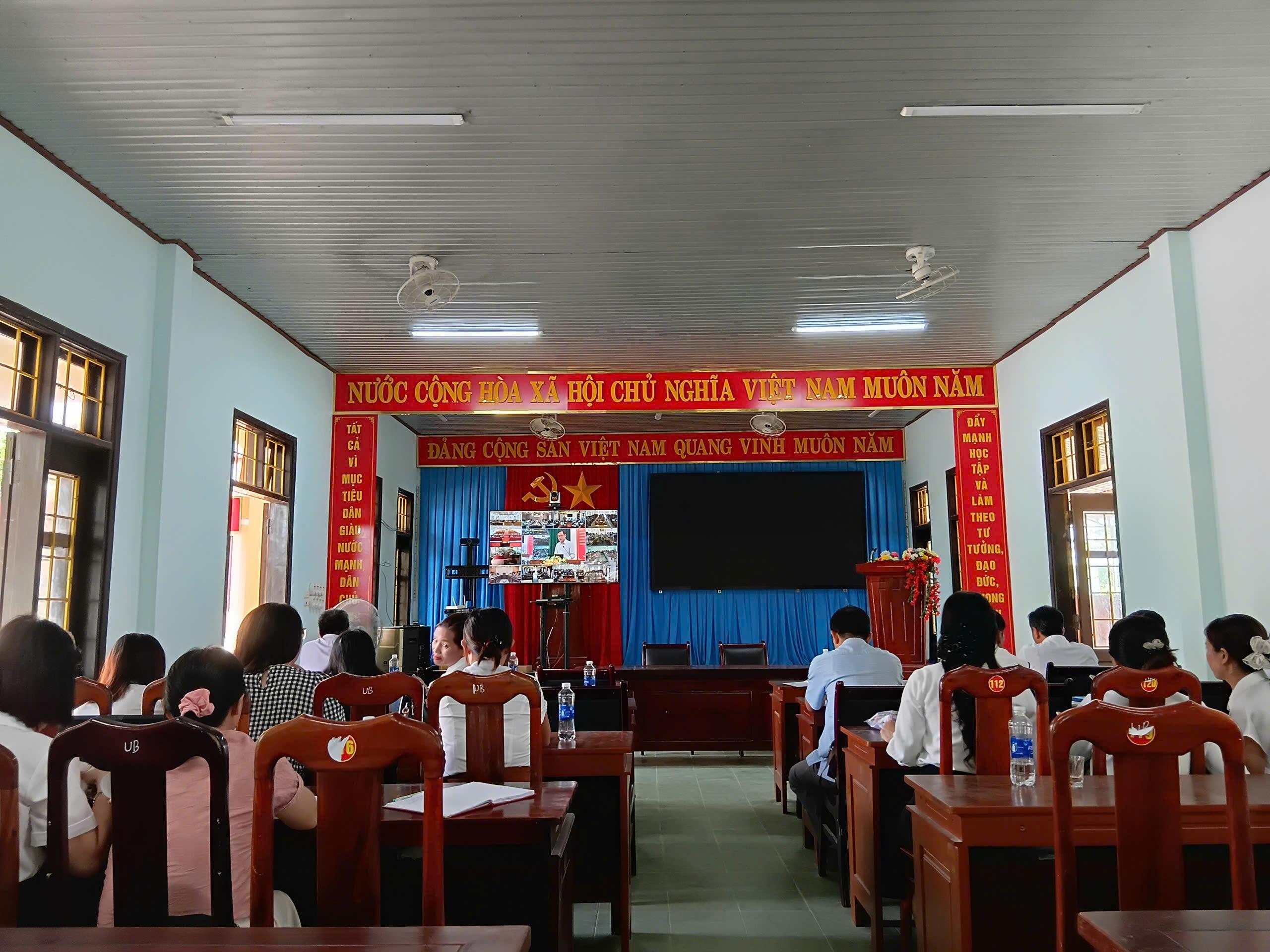 Hội nghị triển khai phân cấp quản lý nhà nước về giáo dục khi thực hiện chính quyền địa phương hai...